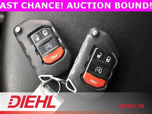 Used 2022 Jeep Wrangler Unlimited Rubicon w/ LED Lighting Group image 39