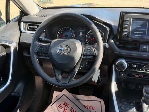 Used 2022 Toyota RAV4 LE AWD/4WD image 14