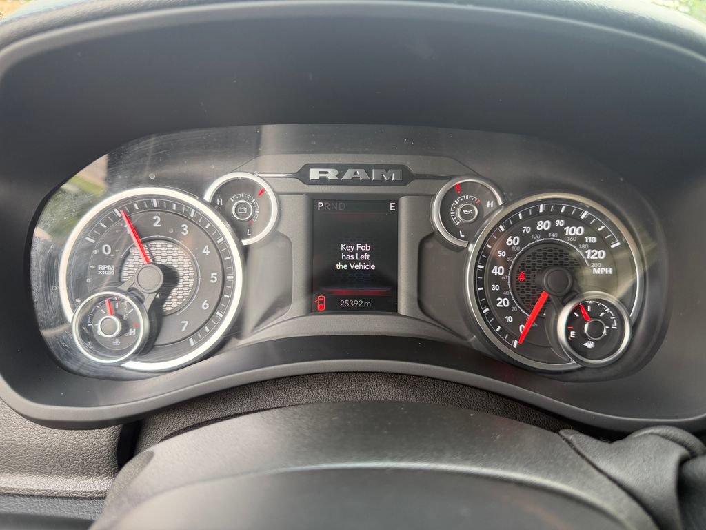 Used 2025 RAM 2500 Big Horn AWD/4WD image 28
