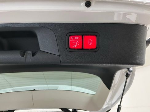 Used 2022 Mercedes-Benz GLC 300 image 29