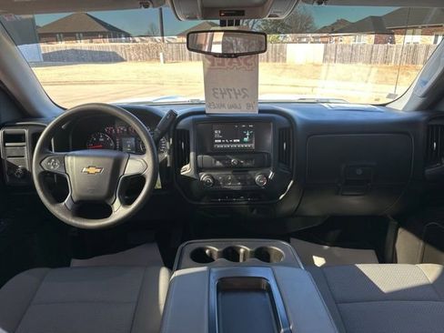 Used 2018 Chevrolet Silverado 1500 Custom w/ Custom Convenience Package image 24