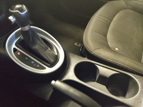 Used 2017 Kia Soul + image 26