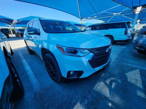 Used 2021 Chevrolet Traverse Premier w/ Redline Edition FWD image 1