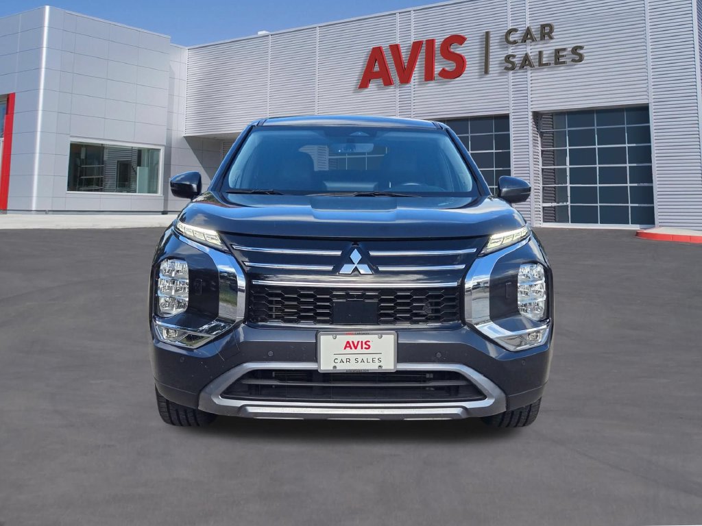 Used 2025 Mitsubishi Outlander SE AWD/4WD image 2