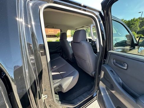 Used 2023 Nissan Frontier S w/ Technology Package AWD/4WD image 19