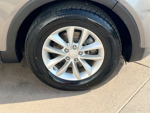 Used 2018 Kia Sorento L image 9