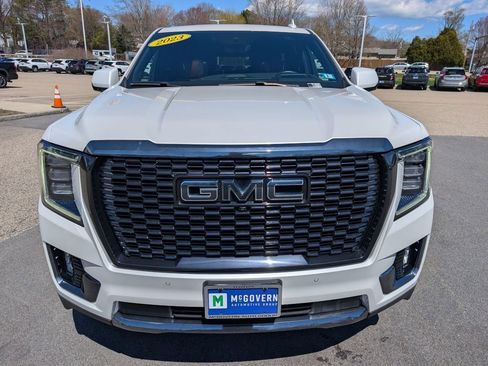 Used 2023 GMC Yukon Denali Ultimate image 9