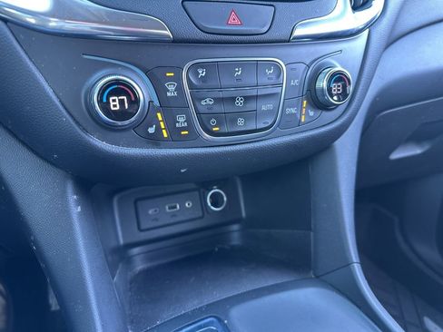 Used 2021 Chevrolet Equinox LT image 44