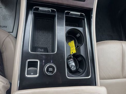 Used 2023 Lincoln Aviator Reserve w/ Equipment Group 201A image 17