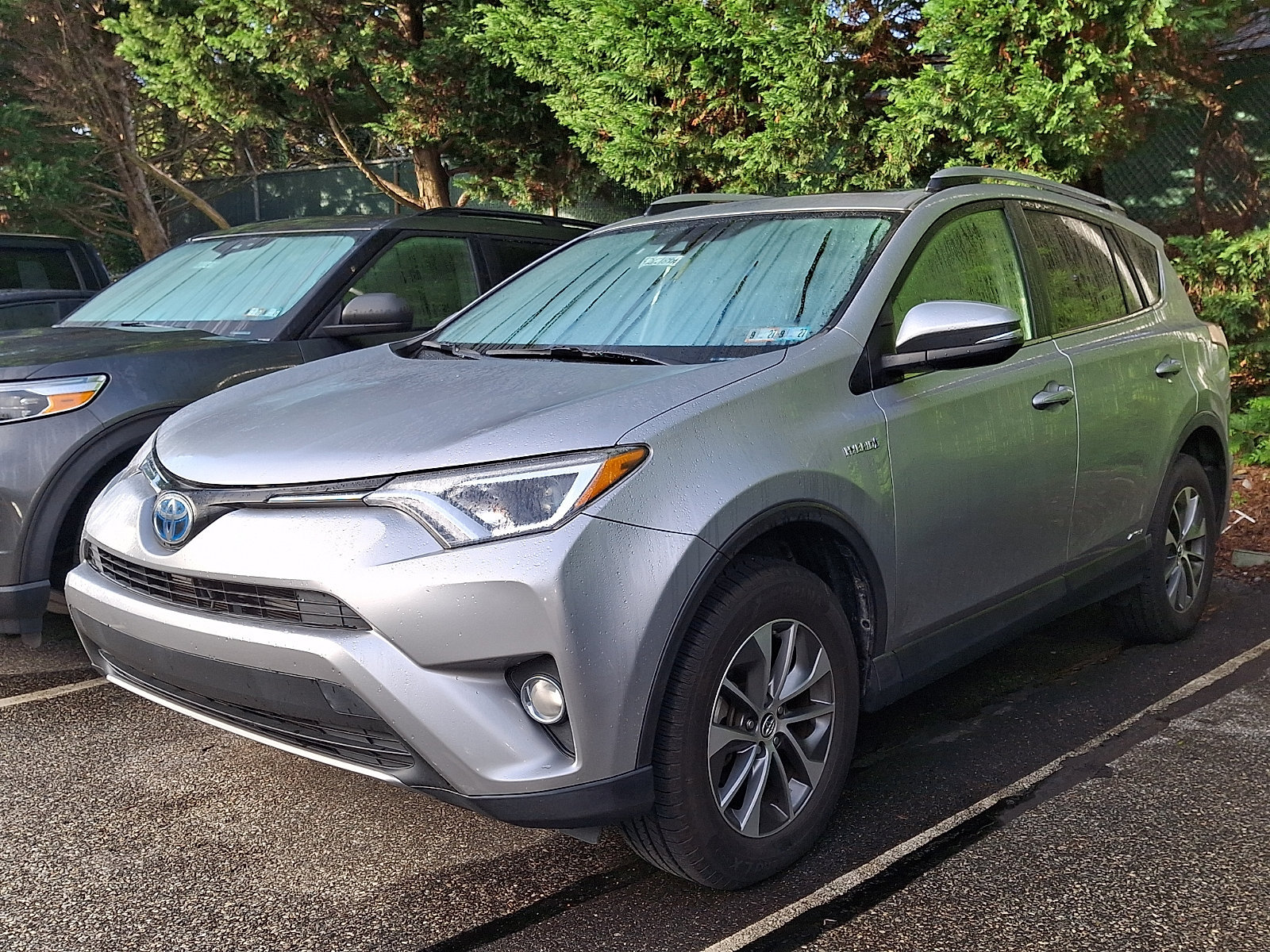 Used 2017 Toyota RAV4 XLE w/ All Weather Liner Package AWD/4WD image 3