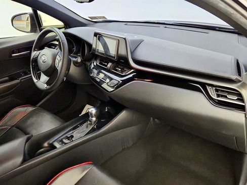 Used 2018 Toyota C-HR XLE FWD image 23