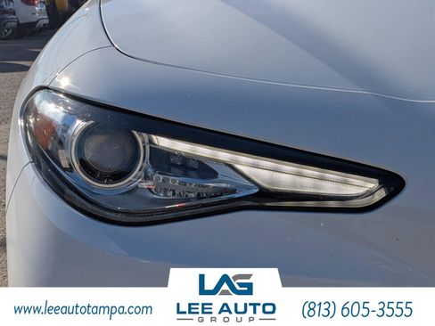 Used 2021 Alfa Romeo Giulia Ti w/ Nero Edizione image 9