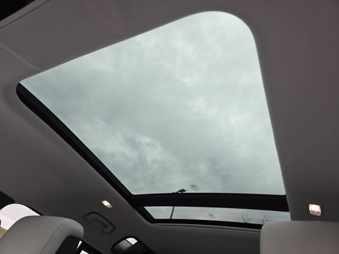 New 2026 Land Rover Defender 110 X-Dynamic SE image 29