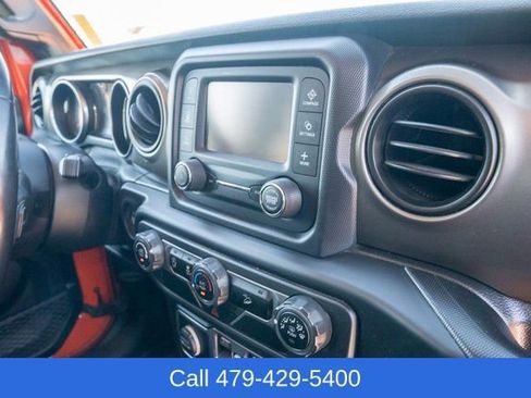 Used 2018 Jeep Wrangler Unlimited Sport S image 39