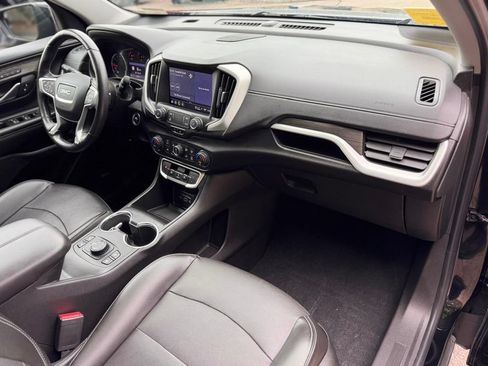 Used 2022 GMC Terrain SLT w/ Infotainment Package II AWD/4WD image 28