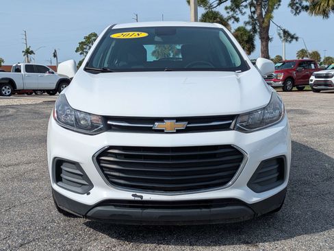 Used 2018 Chevrolet Trax LS FWD image 4