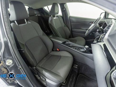 Used 2021 Toyota C-HR LE FWD image 41