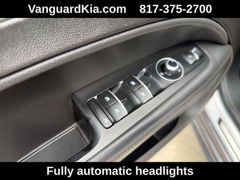 Used 2022 Alfa Romeo Stelvio AWD image 17