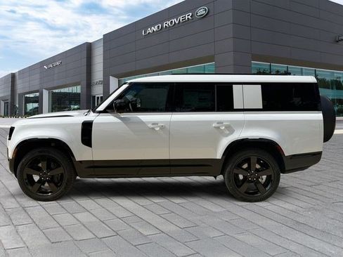 New 2026 Land Rover Defender 130 X-Dynamic SE AWD/4WD image 2