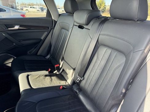 Used 2019 Audi Q5 2.0T Premium image 13