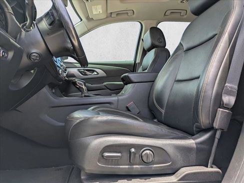 Used 2021 Chevrolet Traverse Premier w/ Redline Edition FWD image 15
