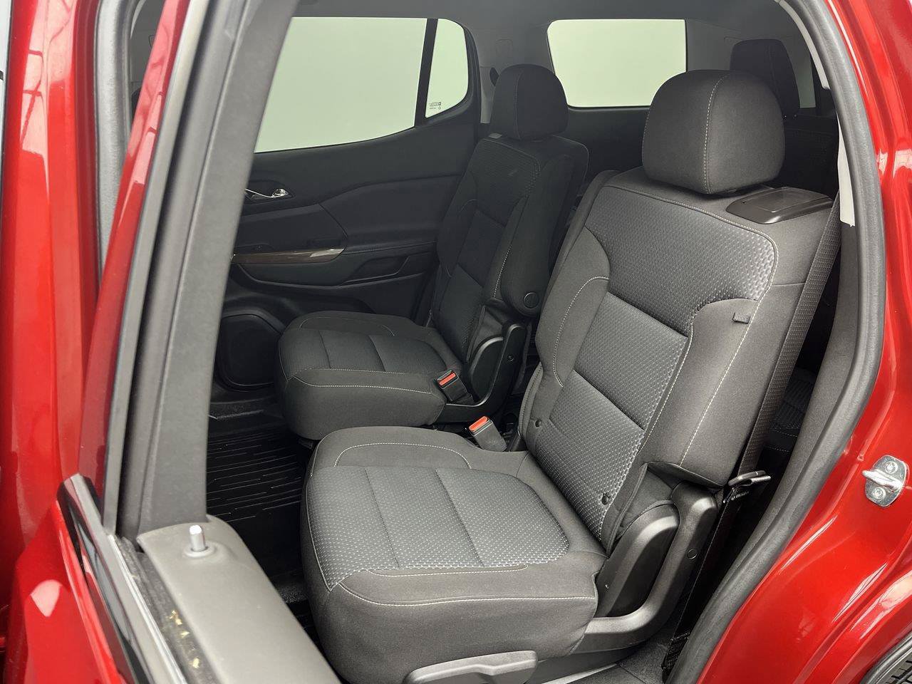 Certified 2023 GMC Acadia SLE w/ Driver Convenience Package AWD/4WD image 12
