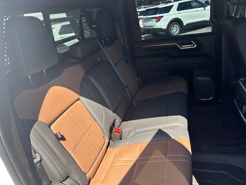 Used 2025 Chevrolet Silverado 3500 High Country w/ High Country Premium Package AWD/4WD image 13