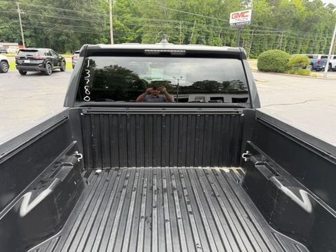 Used 2024 Toyota Tacoma SR5 AWD/4WD image 12