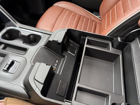 Certified 2024 GMC Sierra 2500 Denali Ultimate image 31