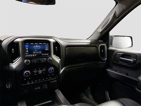 Used 2021 Chevrolet Silverado 1500 LT Trail Boss w/ Convenience Package II image 25