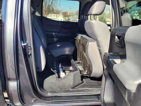 Used 2021 Toyota Tacoma SR image 25