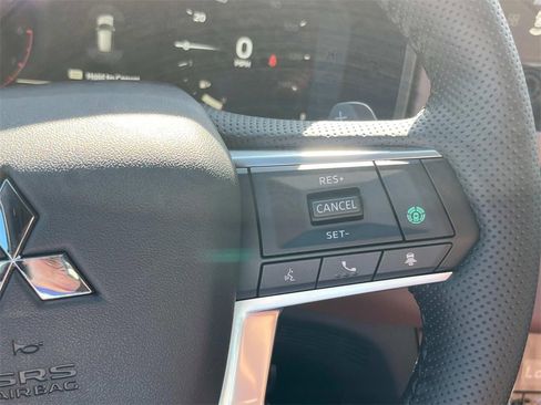 New 2025 Mitsubishi Outlander SEL image 25