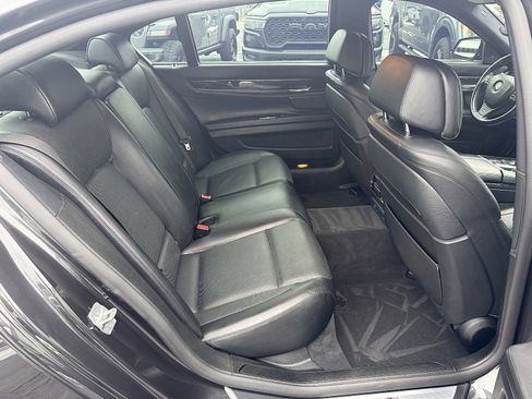Used 2013 BMW 750Li image 22