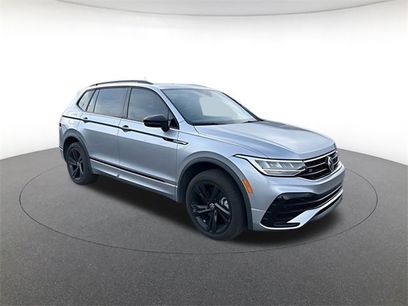 Used 2024 Volkswagen Tiguan SE R-Line