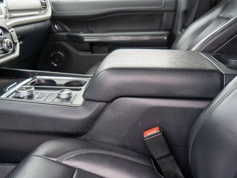 Used 2022 Ford Expedition XLT w/ Equipment Group 202A image 23