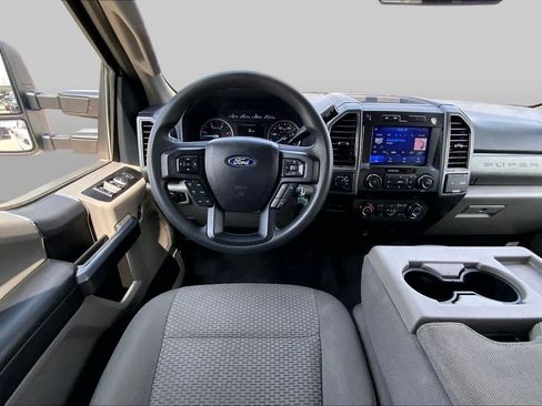 Used 2022 Ford F250 XLT AWD/4WD image 6