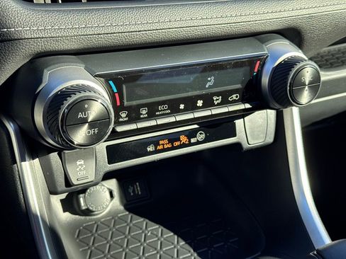 Certified 2025 Toyota RAV4 LE image 24