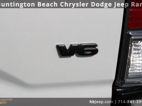 Used 2022 Toyota Tacoma TRD Sport image 6