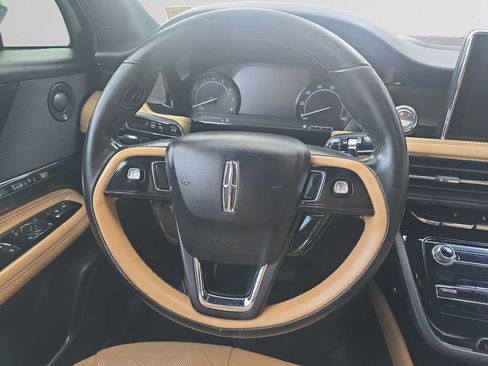 Used 2020 Lincoln Corsair Reserve image 12