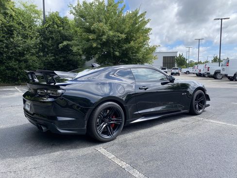 Used 2020 Chevrolet Camaro ZL1 RWD image 9