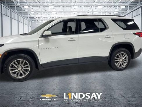 Used 2023 Chevrolet Traverse LT w/ Rear Camera Mirror Package AWD/4WD image 7