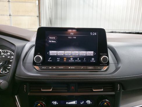 Certified 2023 Nissan Rogue SV image 21