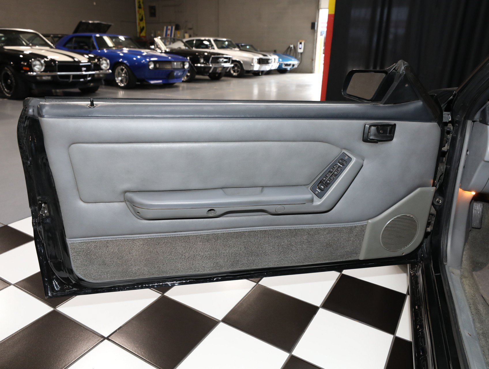 Used 1987 Ford Mustang GT RWD image 60
