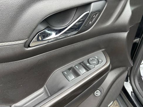 Used 2021 GMC Acadia SLT AWD/4WD image 13