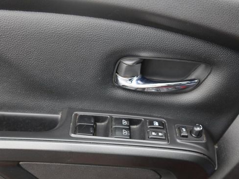 Used 2021 Nissan Titan PRO-4X w/ Pro-4x Convenience Package image 7