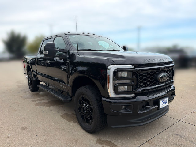 New 2026 Ford F350 Lariat w/ Black Appearance Package AWD/4WD image 2