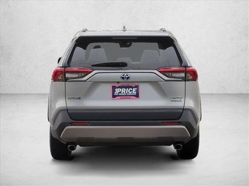 Used 2022 Toyota RAV4 Limited AWD/4WD image 7