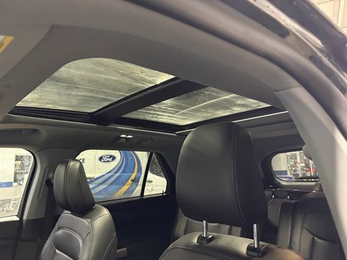 Used 2023 Ford Explorer XLT w/ Equipment Group 202A image 19