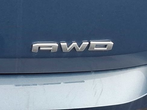 Certified 2024 GMC Terrain SLE image 28