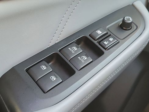 Used 2018 Subaru Outback 2.5i Limited image 25